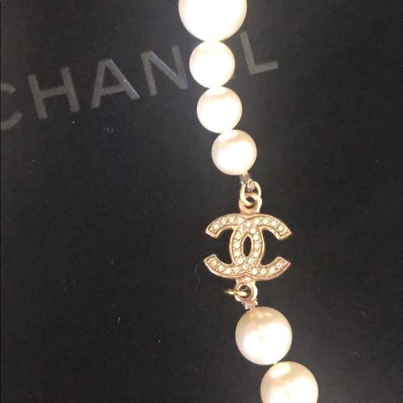 CHANEL pearl necklace - Picture 5 of 8
